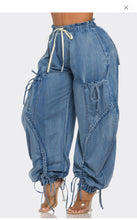 Load image into Gallery viewer, Paperbag Cargo Jeans